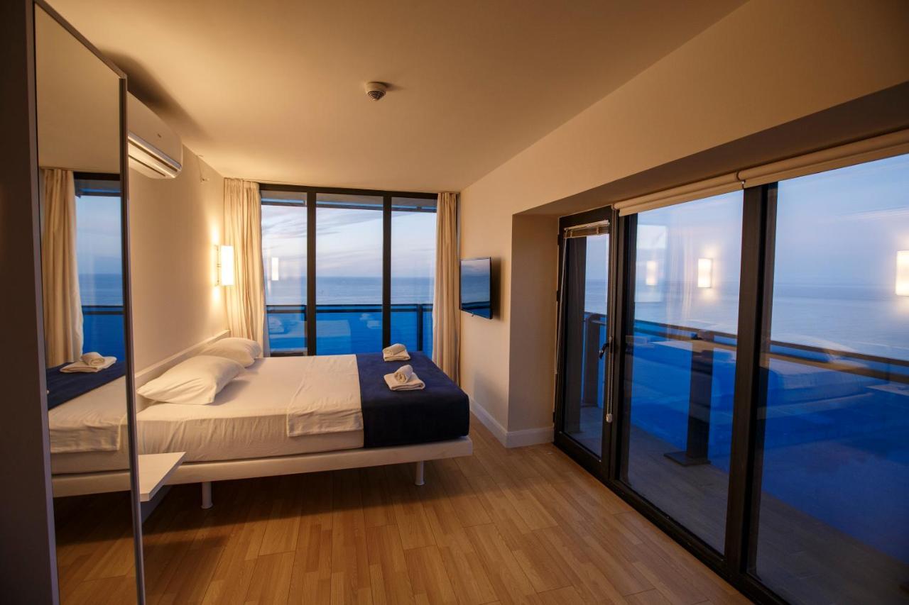 Panorama Orbi City Center Suite Sea View 巴统 外观 照片