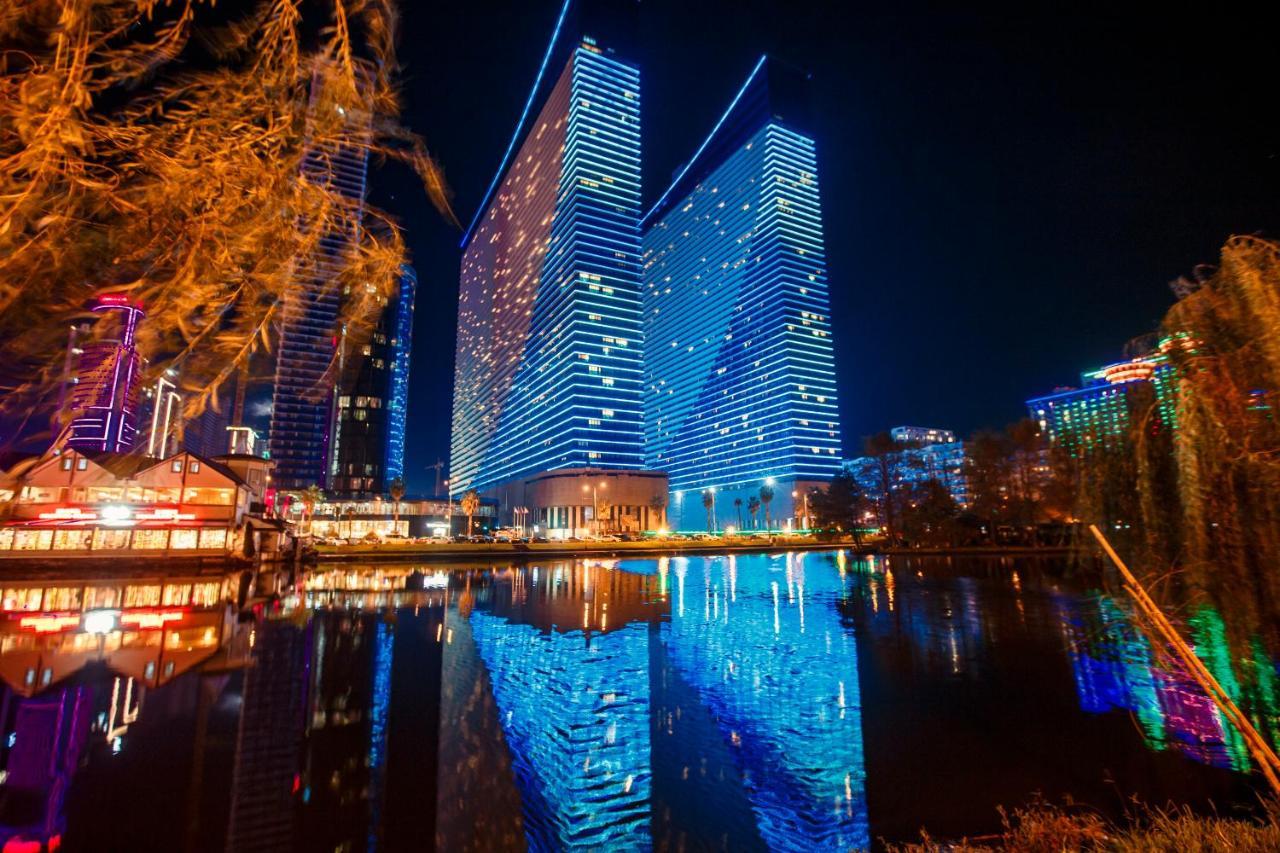 Panorama Orbi City Center Suite Sea View 巴统 外观 照片
