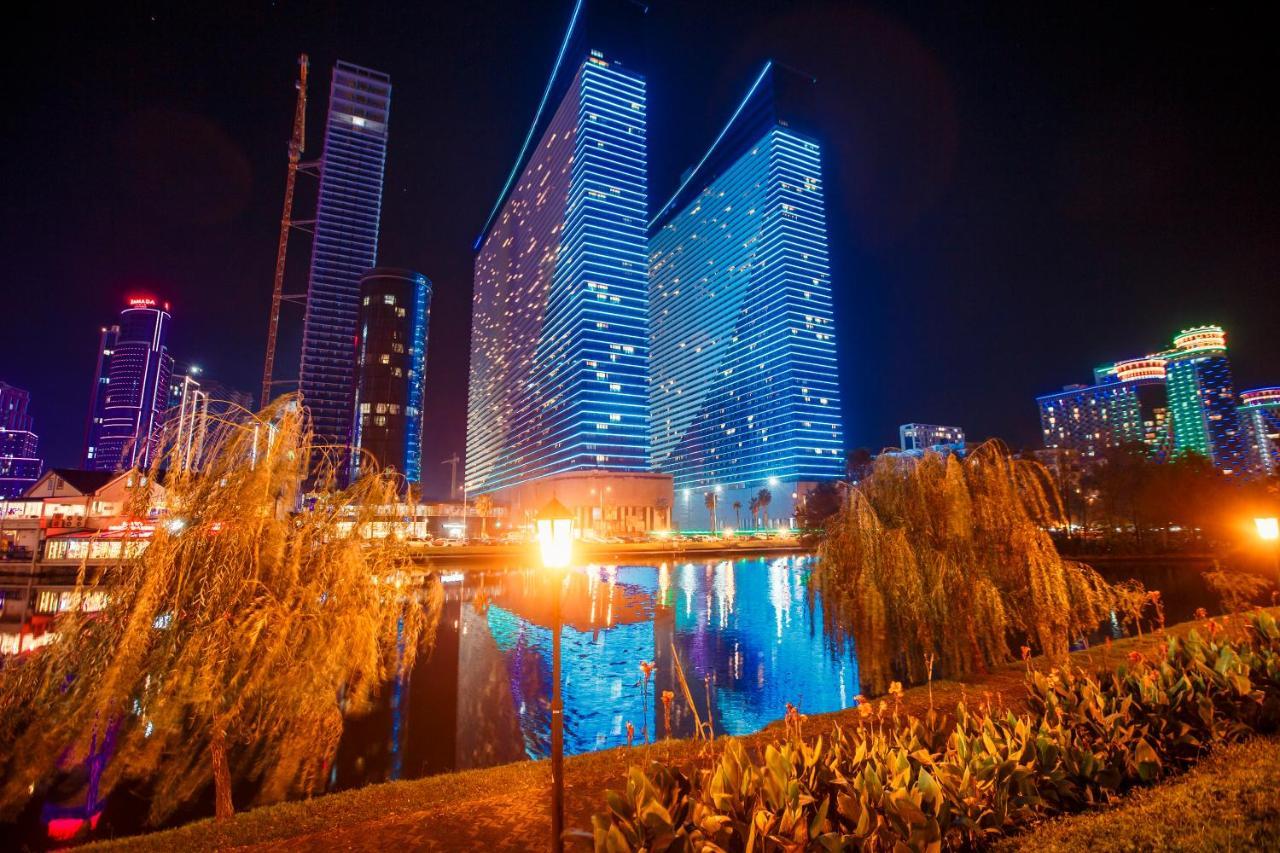 Panorama Orbi City Center Suite Sea View 巴统 外观 照片