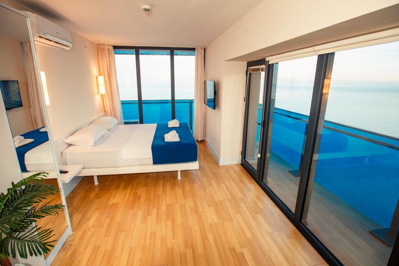 Panorama Orbi City Center Suite Sea View 巴统 外观 照片
