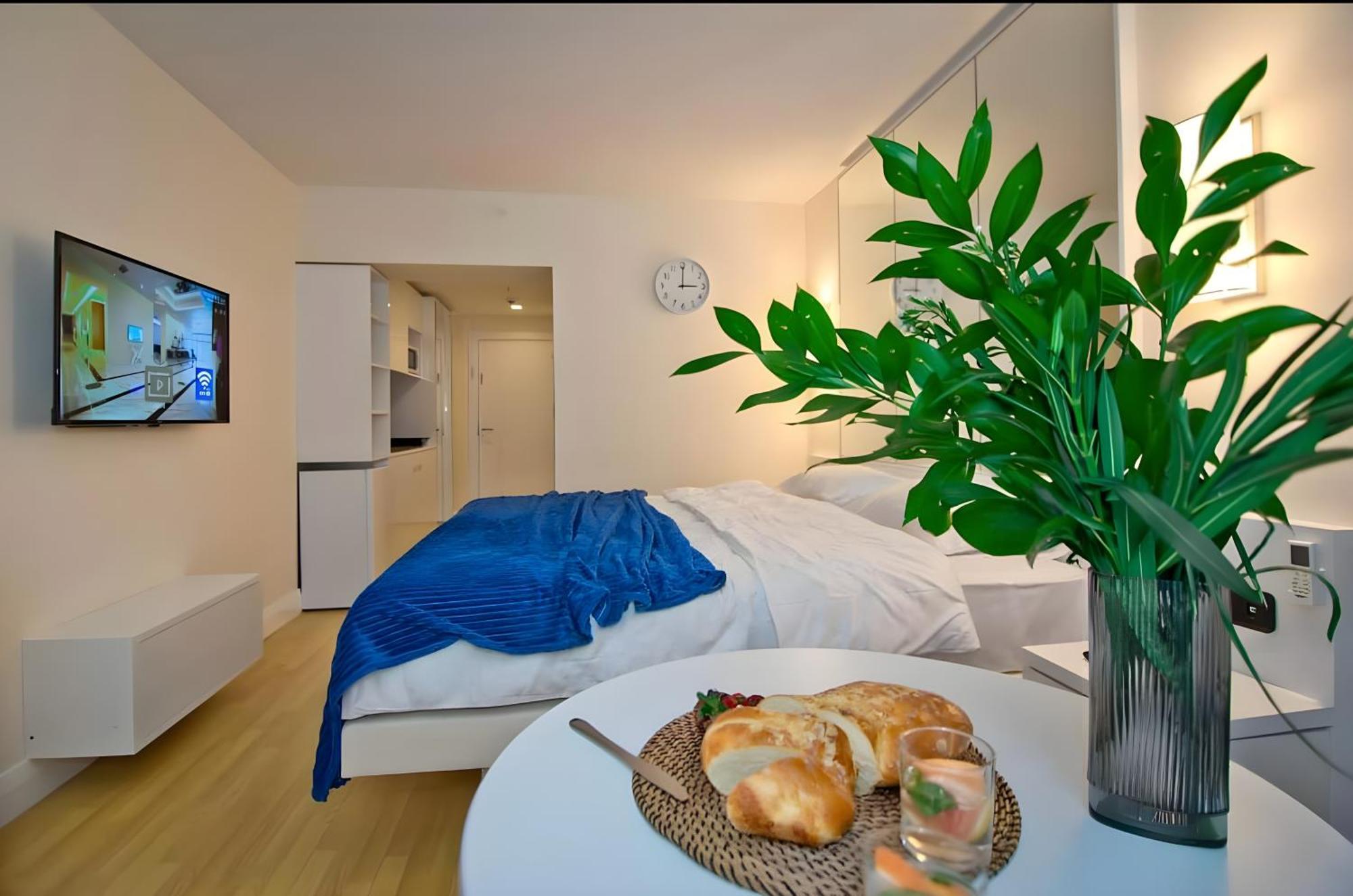 Panorama Orbi City Center Suite Sea View 巴统 外观 照片