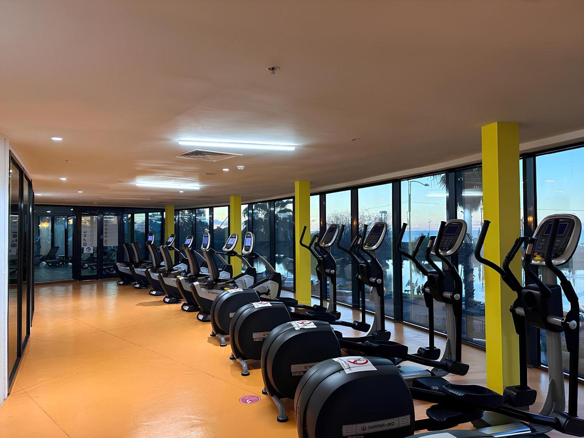 Panorama Orbi City Center Suite Sea View 巴统 外观 照片
