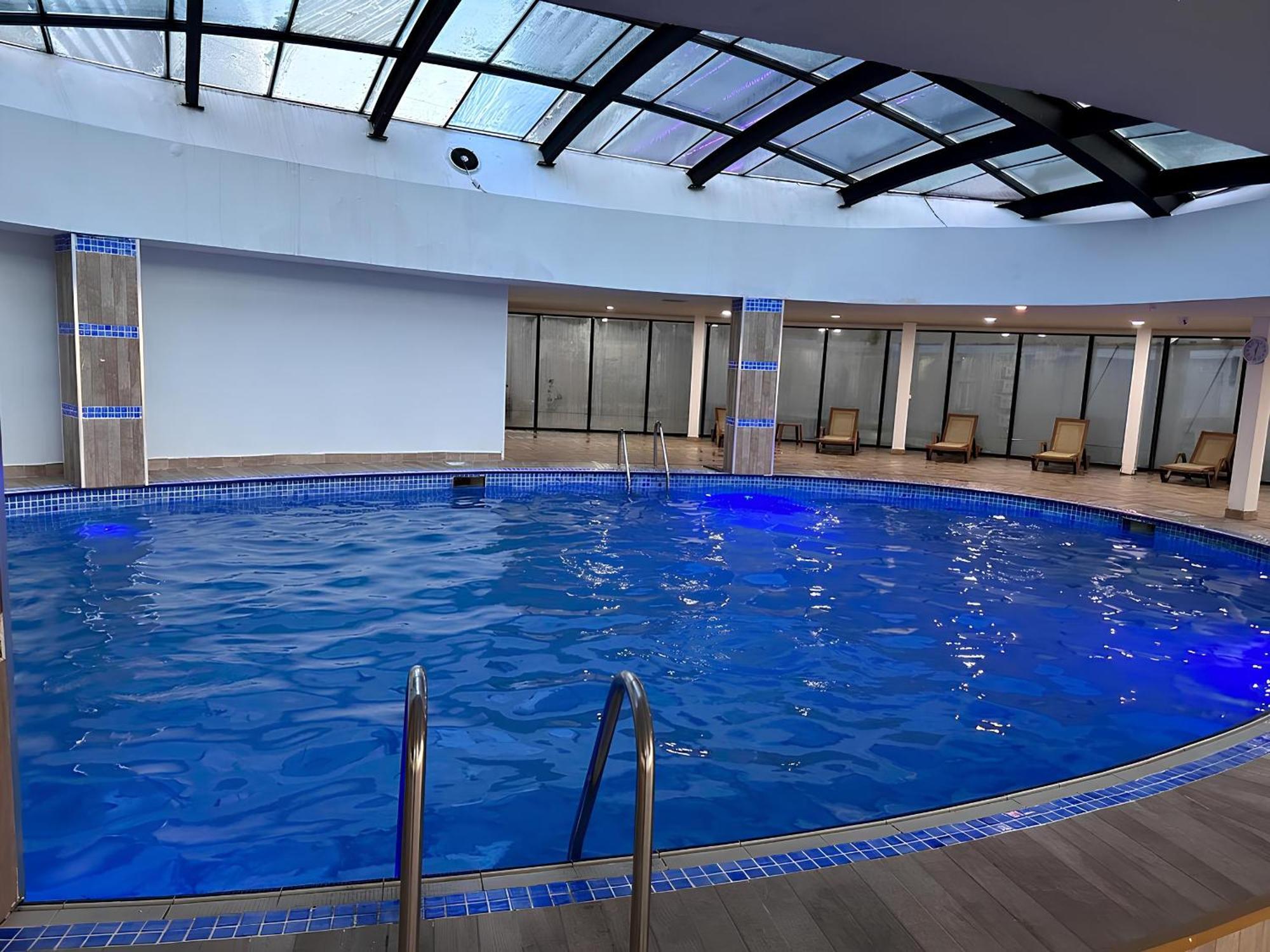 Panorama Orbi City Center Suite Sea View 巴统 外观 照片